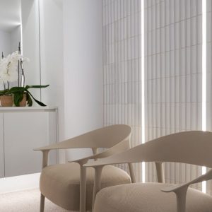 Baldosa Vidriada Relieve Blanco 23